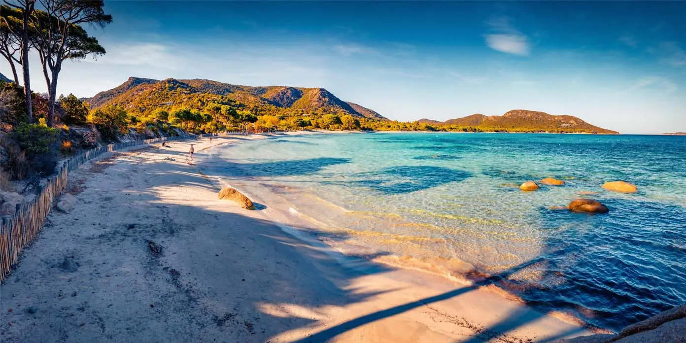 Les meilleures périodes pour profiter de vos vacances en Corse pas cher