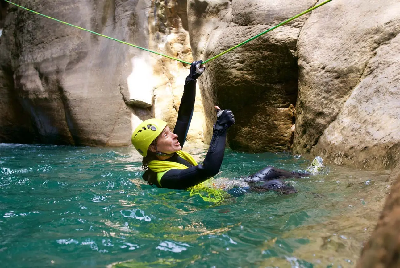Tecniche di canyoning e mosse fondamentali in Corsica